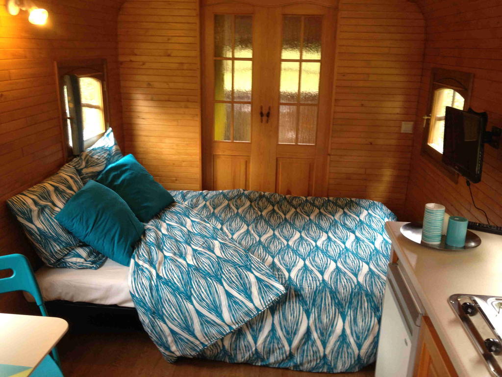 Roulotte Du Petit Bois Villa Theillement Room photo